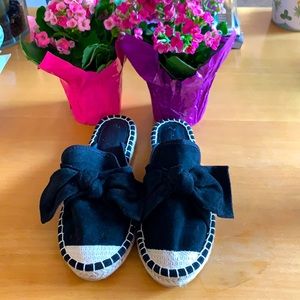 Never been worn!! Cute black slip ons!